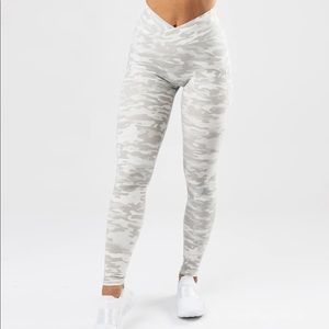 Alphabets surface power legging